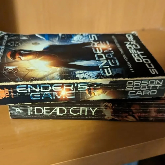 Bundle of Zombie / Apocalypse Books - Picture 1 of 5